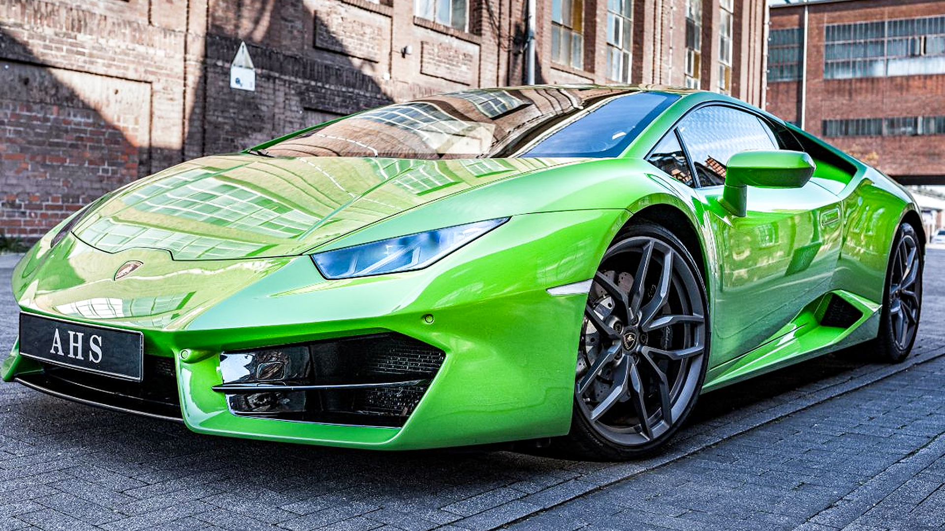 Beim Lamborghini fahren packst du den Stier bei den Hörnern. Jetzt dieses und über 2.500 weitere Erlebnis-Geschenke entdecken.
