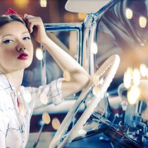 Erlebe dein Pin Up Shooting mit Jochen Schweizer: 3 Jahre Gültigkeit Flexbile Terminwahl Sofort lieferbar Jetzt erleben!