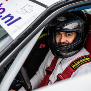 Erlebe als Co-Pilot im BMW Z3 M Renntaxi adrenalinreichen Fahrspaß! Ein Motorsport-Profi rast mit dir 3 Runden über die Strecke - ein Erlebnis