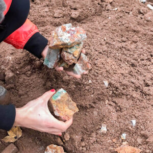 Entdecke die faszinierende Welt der Mineralien im Harz! Erkunde geologische Fundstellen