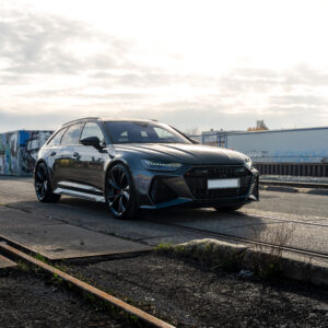Miete den Audi RS6 Performance für 8 Stunden in Neustadt am Rübenberge und erlebe beeindruckende Power