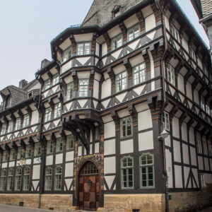 Tauche ein in die besondere Atmosphäre von Goslar und genieße zwei Übernachtungen voller Genuss