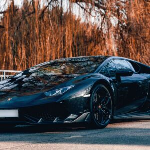 Zünde die Turbo des legendären Lamborghini Huracán und erlebe atemberaubende Geschwindigkeit in der Autostadt-Region.